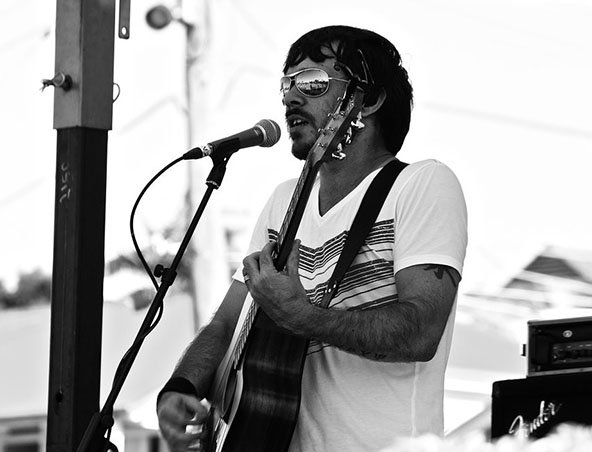 Brisbane Acoustic Singer Brad