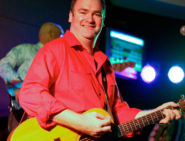 Tim Acoustic Soloist Singer Sydney - Musicians Hire - Entertainers