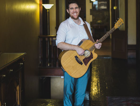Daniel Acoustic Soloist Adelaide - Wedding Singer Musician - Entertainer